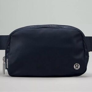 Lululemon Everywhere Belt Bag with Long Strap 1L Navy